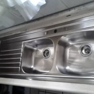 Servicios de pulido y restauración a productos de acero inoxidable